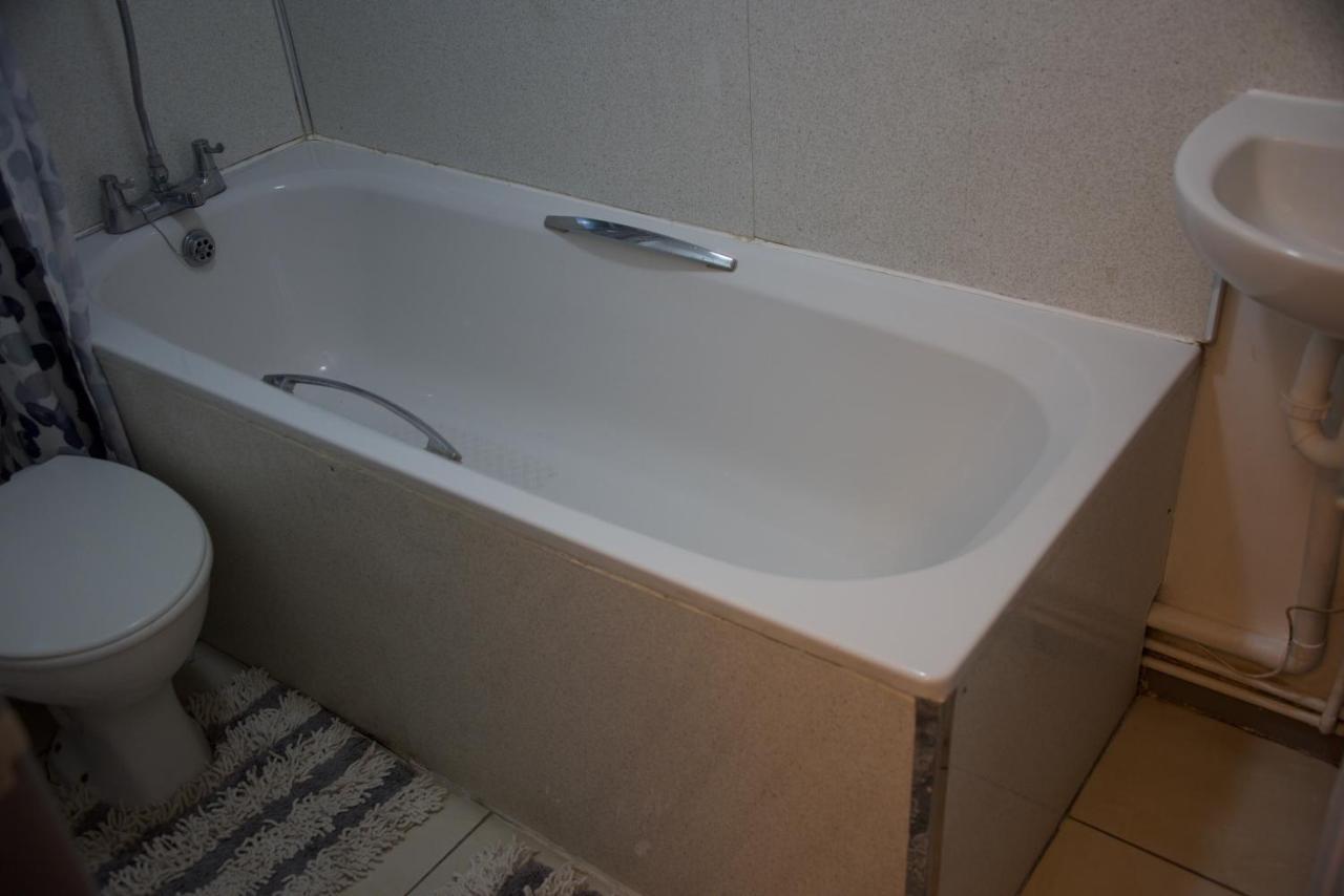 Budget Canterbury Apartment Экстерьер фото